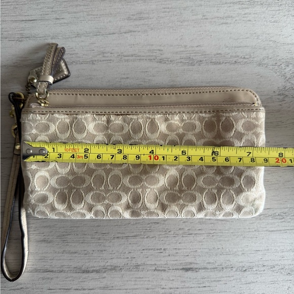 Coach Double Zip Wristlet | Signature C Jacquard | Cream & Beige - Picture 11 of 12